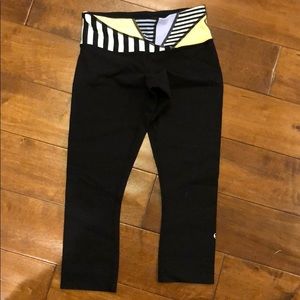 Lululemon size 4